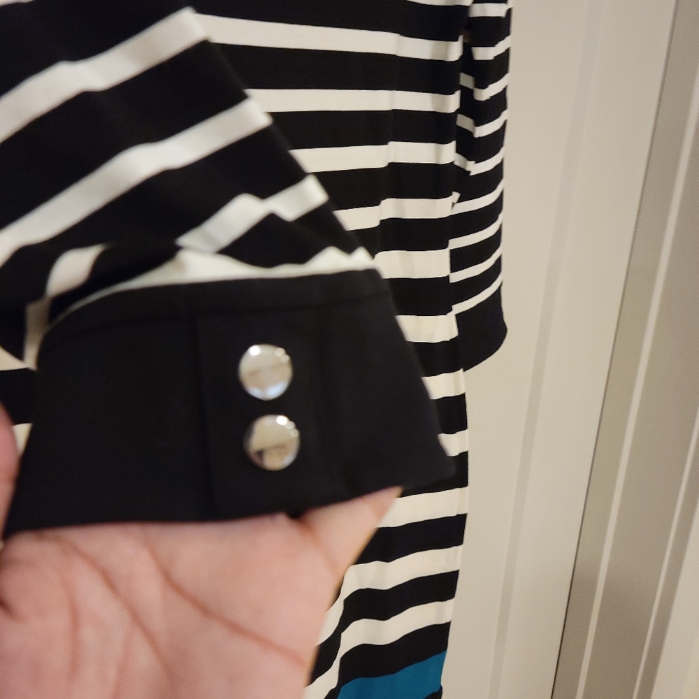 Striped Shift Dress - Picture 3 of 6
